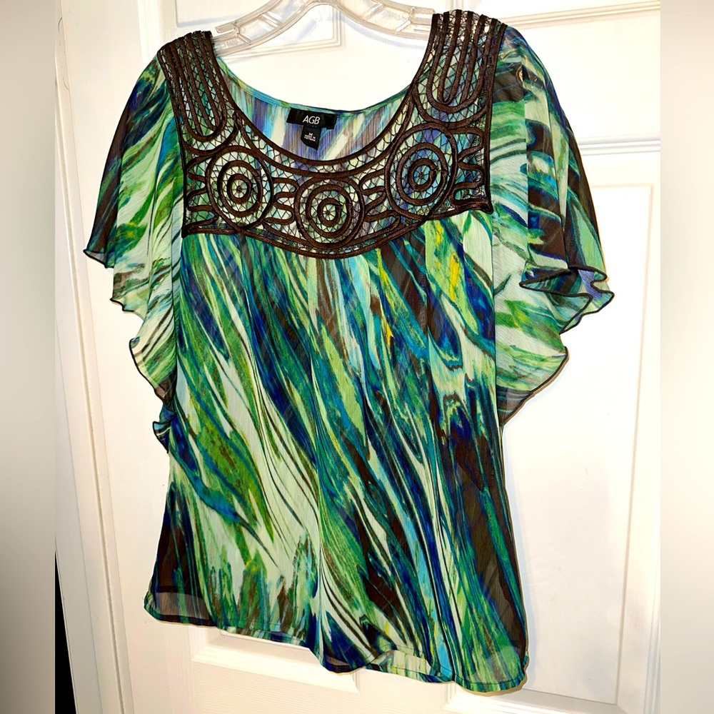 AGB M Women's Green Print Sheer Boho Flutter Sleeve ~ Brown Lace Front Neck Mint